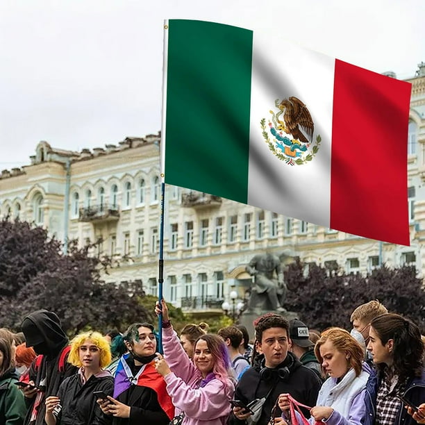 La bandera nacional mexicana es imprescindible para las