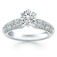 thumbnail image 1 of Bague de Fiançailles en Or Blanc 14k avec Triple Rangée de Diamants Pavés Taille 6, 1 of 4