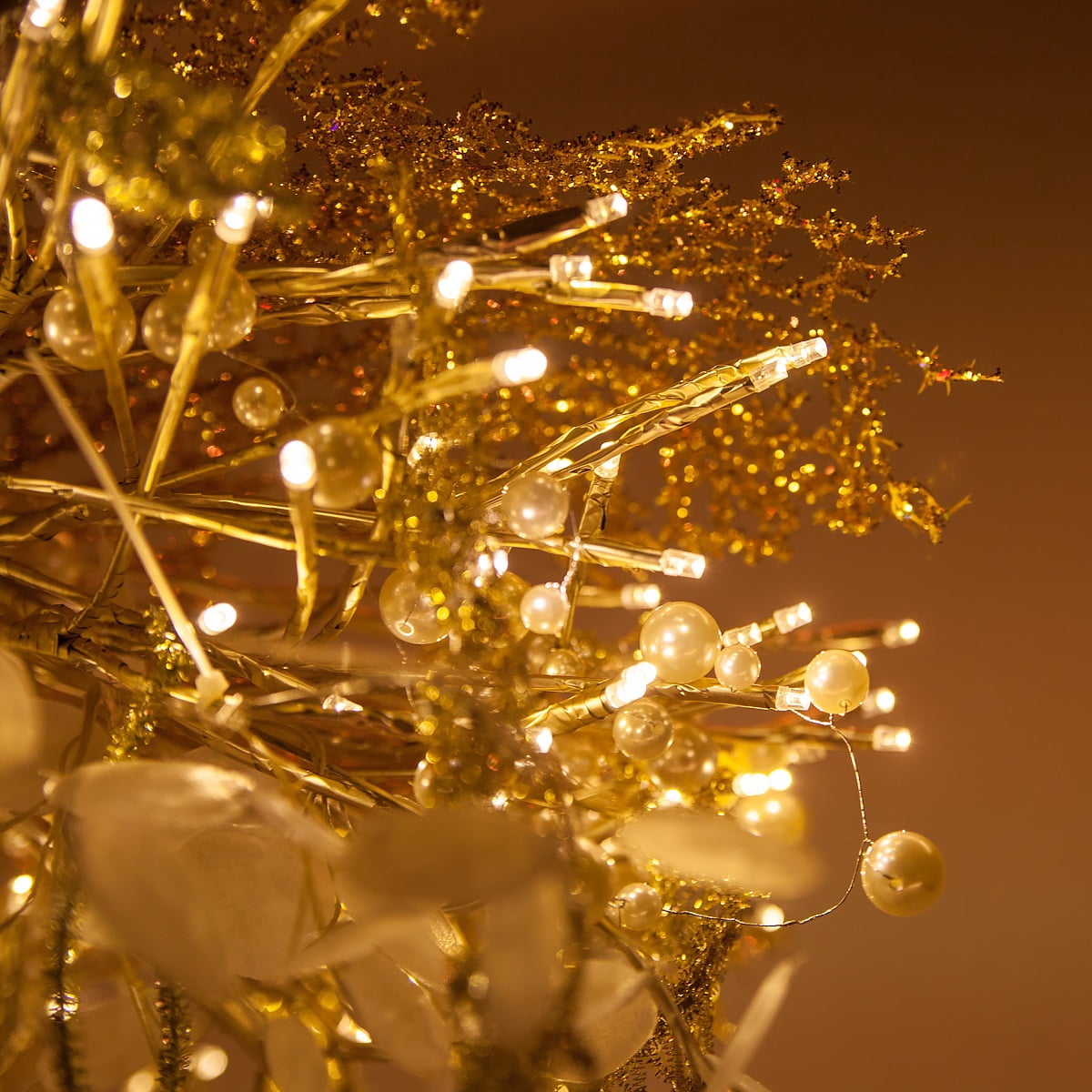 Wintergreen Lighting Starburst Lighted Branches, 24", Gold with 200 Warm White LED Twinkle Lights, Fully Shapeable, Plug-In