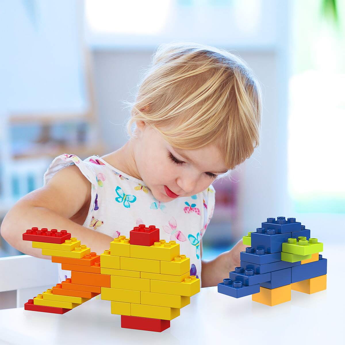 PicassoTiles 100PCS Large Construction Brick Building Blocks, STEM Bricks Toy Set, Creative Learning Early Education Playset, 5 Colors 4 Shapes for Kids 3+