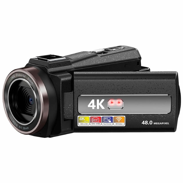 videocamara 4k vak vd-03 zapata 30mp pantalla ips 3 pulgadas hdmi control — Vista 3/4 de videocámara negra VAK VD-03 con lente a la izquierda, pantalla abatible abierta a la derecha con rótulo 4K visible, anillo de lente marrón oscuro, botones superiores y zapata para micrófono o lámpara; especificada para video 4K, fotos 30MP, salida HDMI, pantalla touch IPS de 3 pulgadas y control remoto, adecuada para eventos, viajes y vlogs.