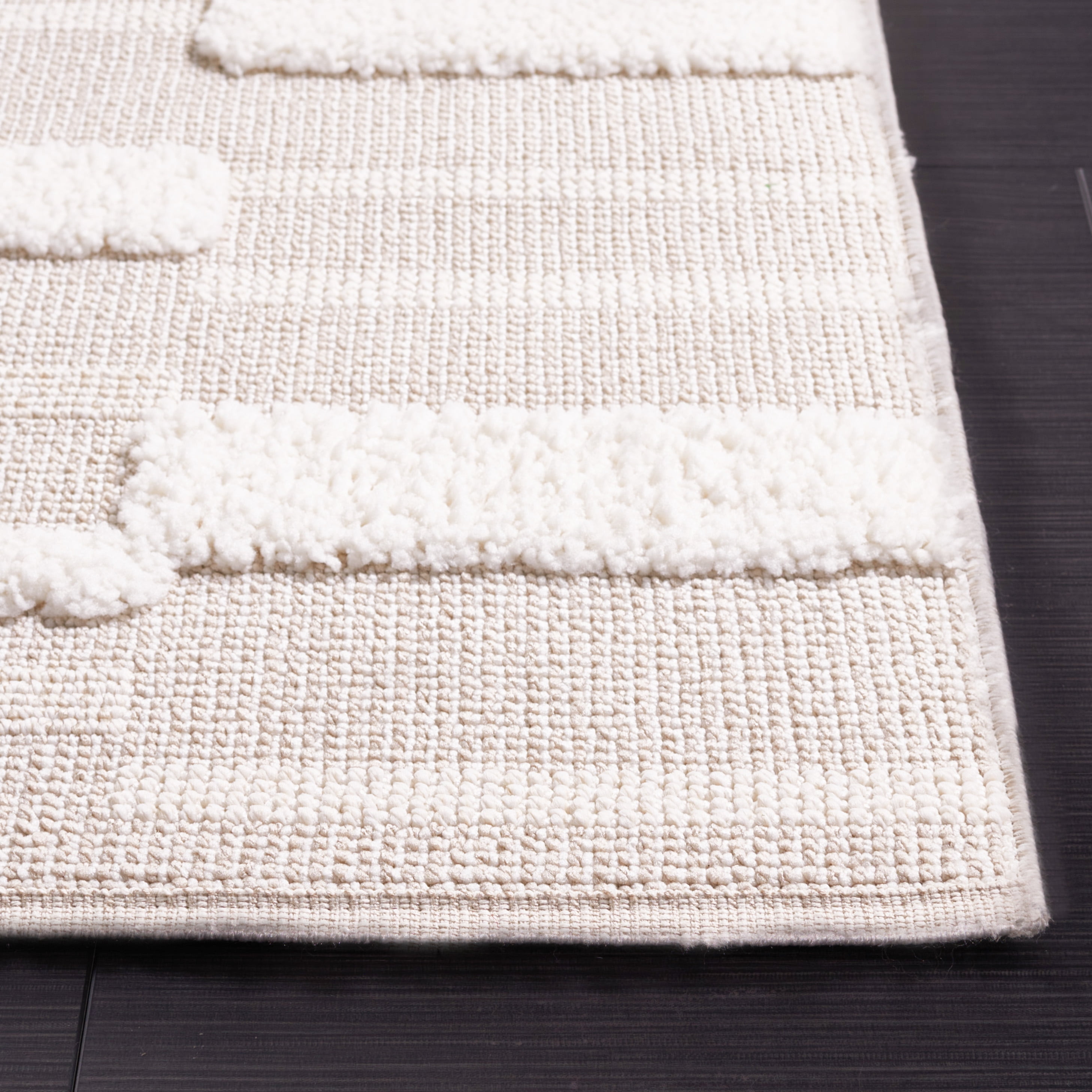 SAFAVIEH Trends Craig Geometric Runner Rug, Beige/Ivory, 2'2" x 9'