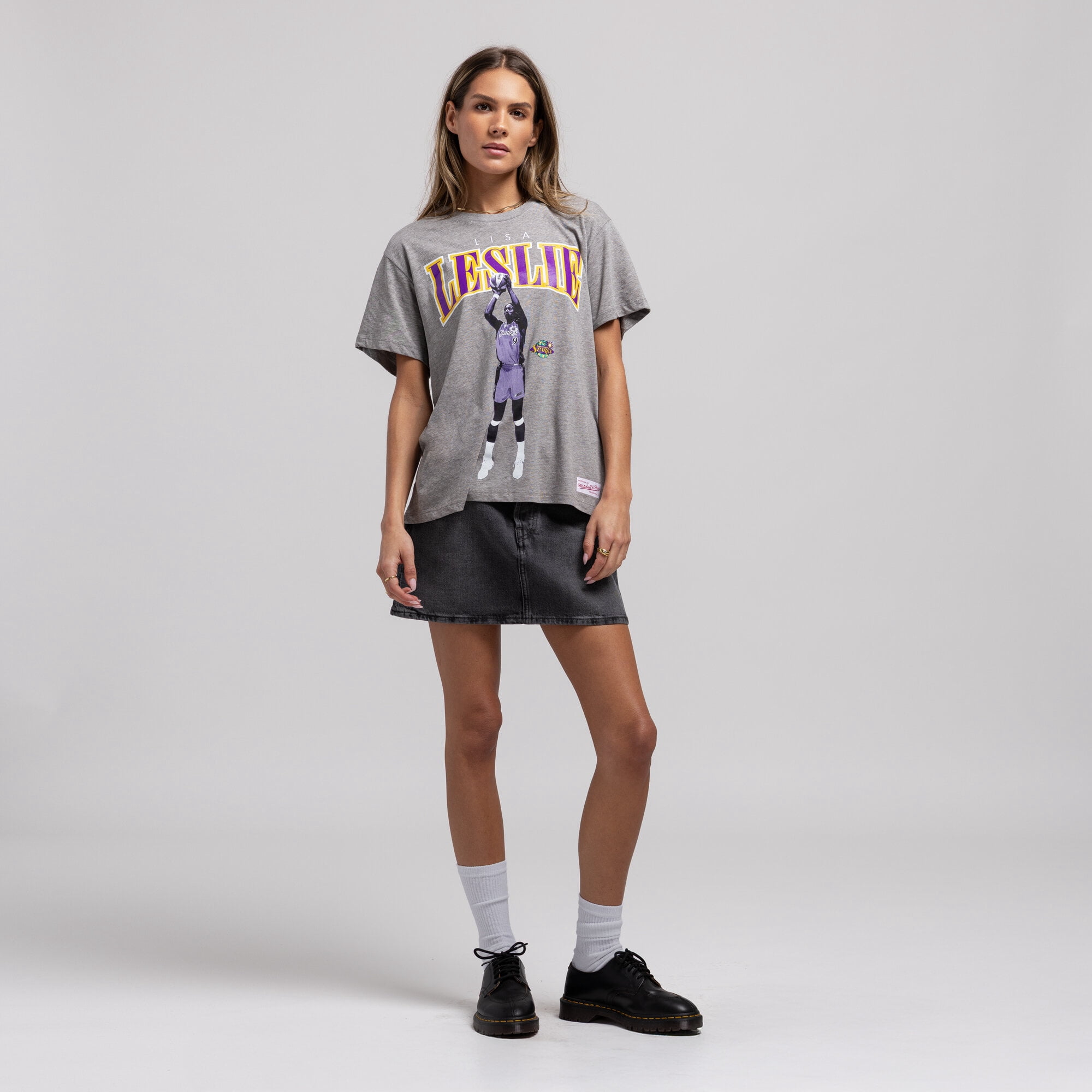 Unisex Mitchell & Ness Lisa Leslie Heather Gray Los Angeles Sparks Player Boyfriend T-Shirt - Court Origins