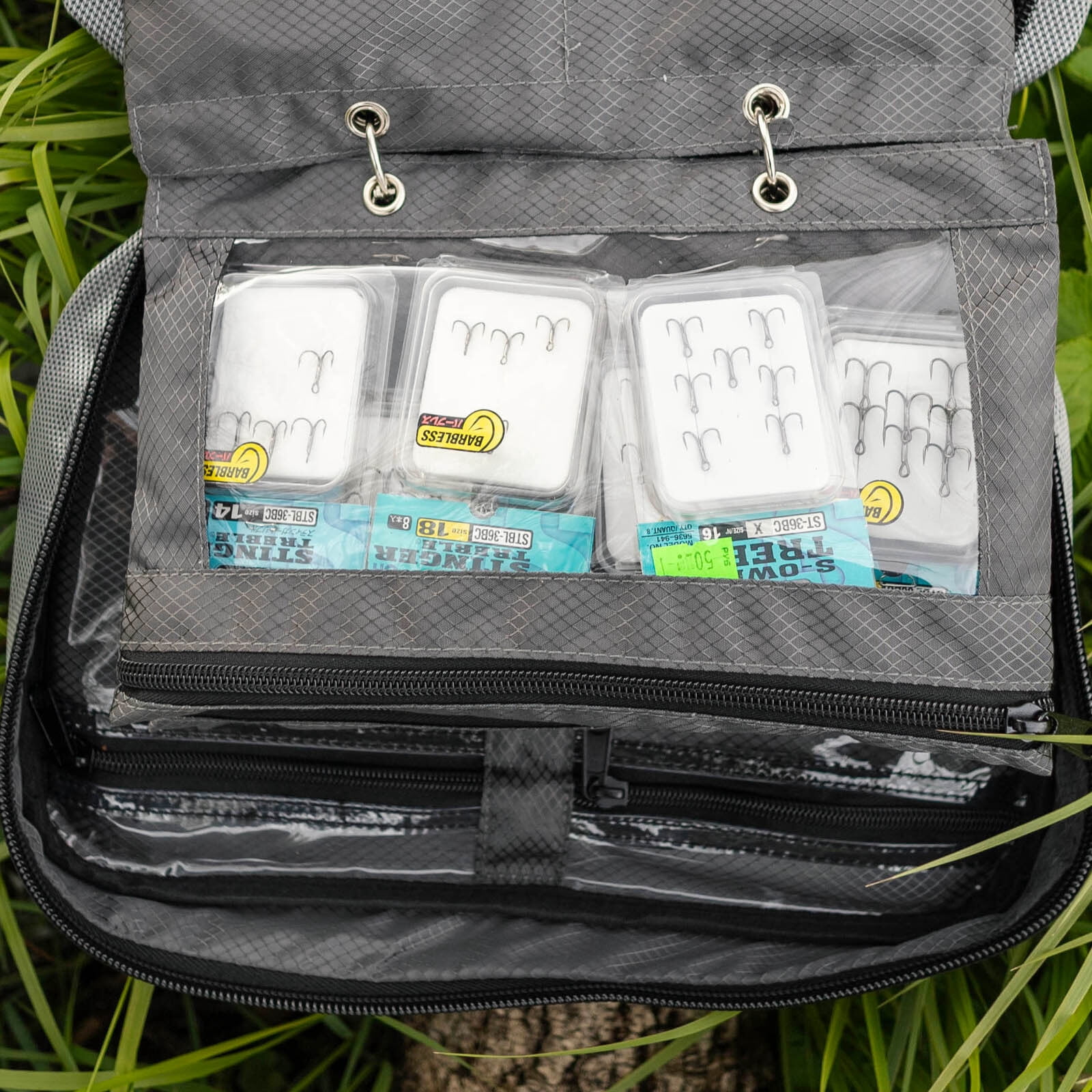 Kylebooker Soft Plastic Bait Storage Bag 6 Soft Bait Binder Compartments Water-Resistant Tackle Binder Organize for Lines, Hooks, Sinkers（Black）