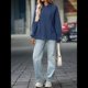 thumbnail image 5 of Sudadera con Capucha Extragrande para Mujer, Informal, de Larga, de Punto Gofre, con Cordón Ajustable y Abertura Lateral con Bolsillo. Azul Profundo M, 5 of 9