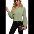 thumbnail image 2 of Blusas Elegantes e Informales para Mujer, con Mangas Largas Transparentes y Cuello en V, Holgadas y Vaporosas de para el Trabajo y la Oficina. Verde M, 2 of 9