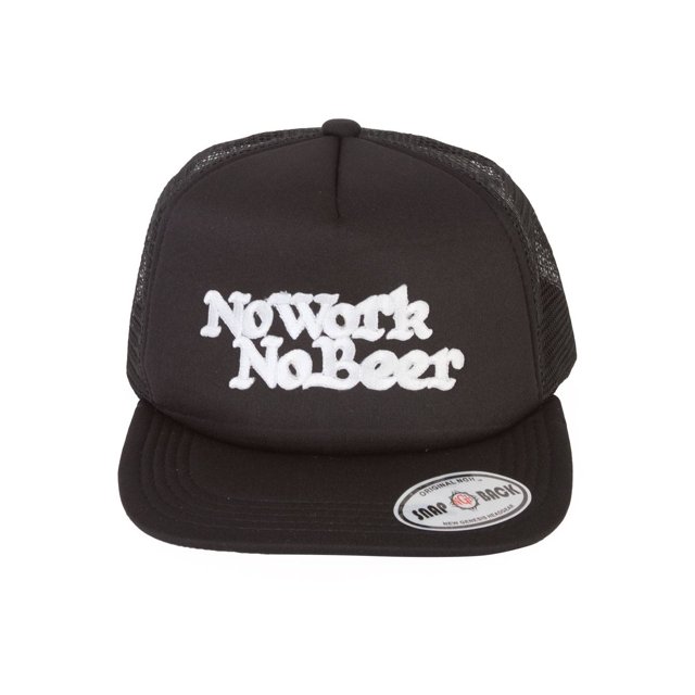 Sin trabajo Sin cerveza gorro de Trucker - Fuente blanca Trucker Hats Sombrero del camionero