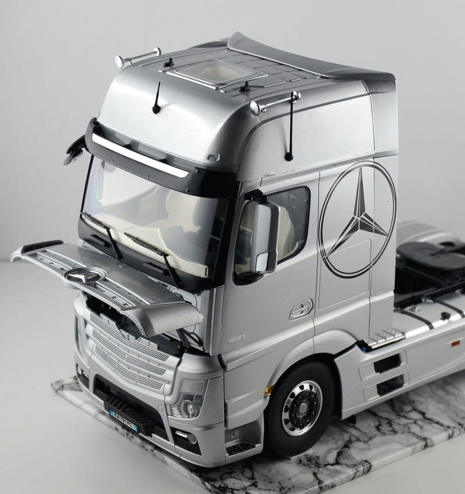 Italeri 3905 1:24 Mercedes Benz Actros MP4 GigaSpace - Walmart.com