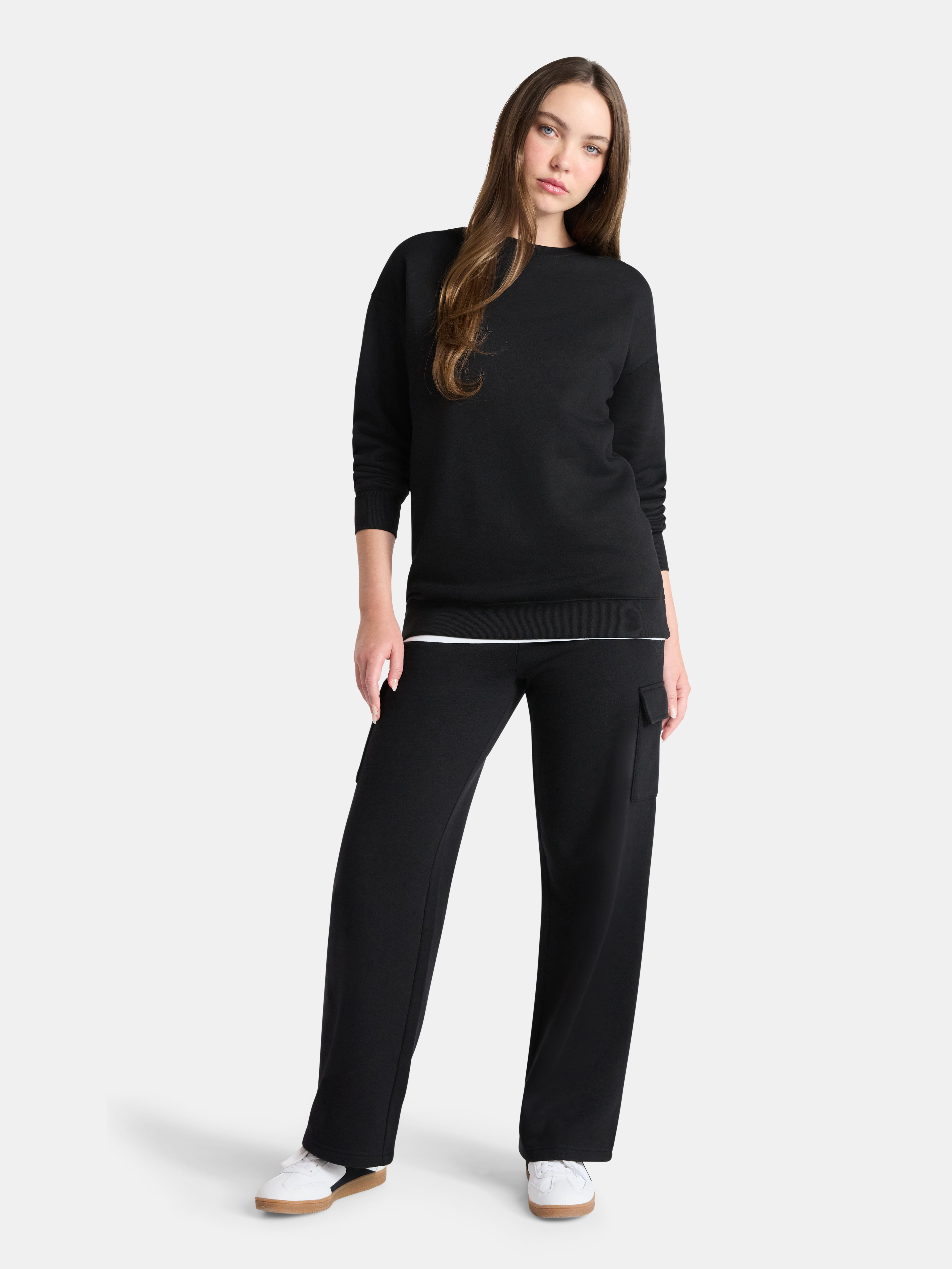 No Boundaries Fleece Oversized Sweatshirt with Long Sleeves, Women’s Sizes XXS-4X
