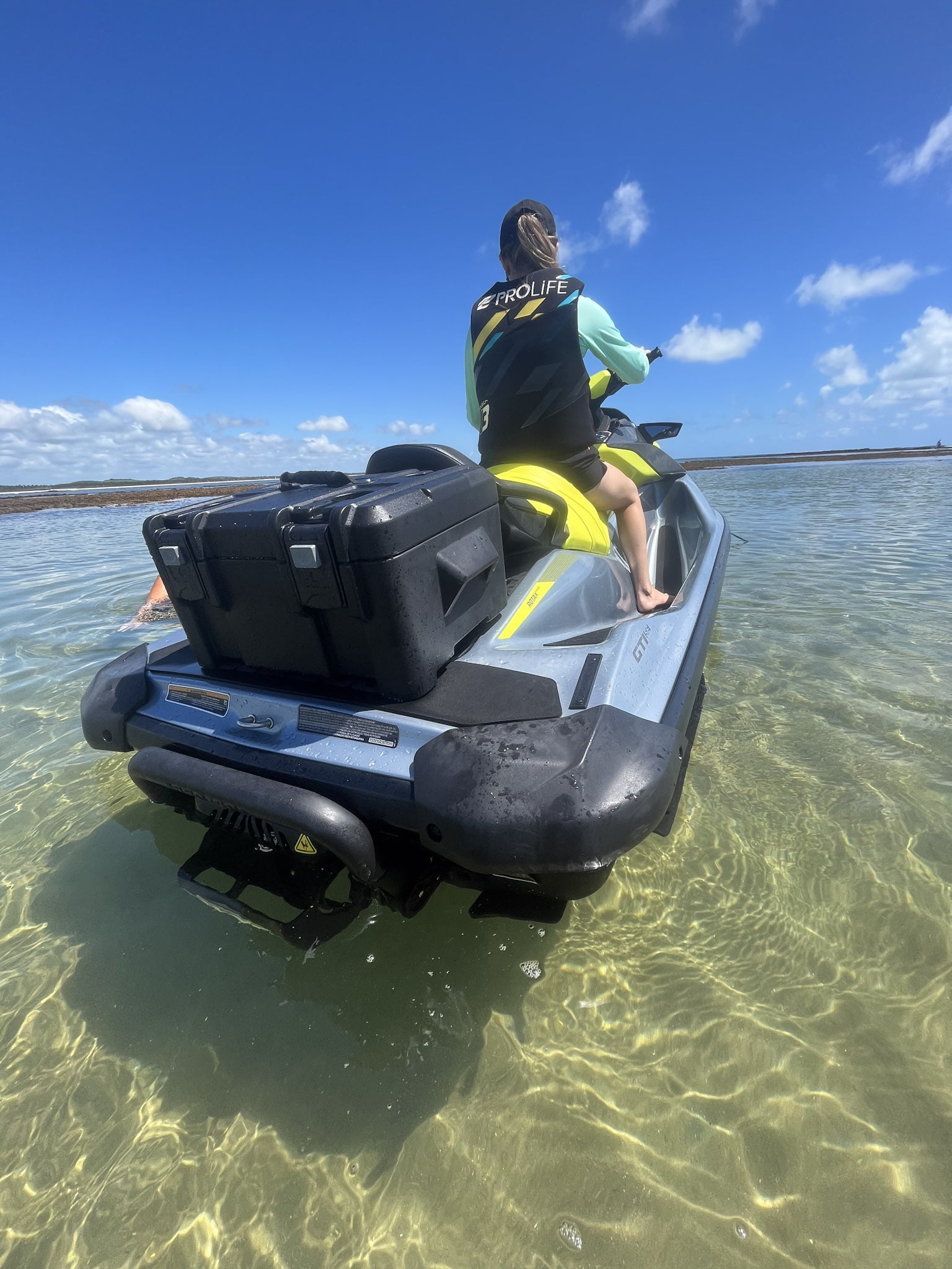 Cooler for Jet Ski Jet Cooler, LinQ, Keeps Drinks Cold Up to 48 Hours, Black