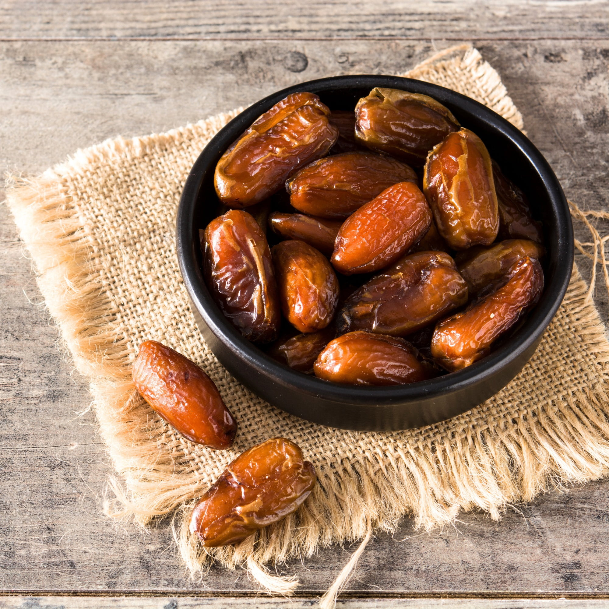 We Got Nuts Pitted Dates, Sweet Chewy Dried Fruit Snack, Kosher, 2 lb, 32 oz, Resealable Pouch