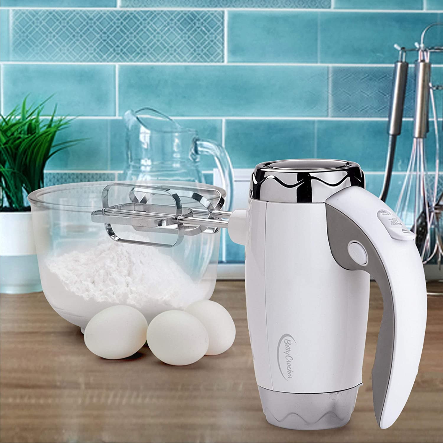 7-Speed Power Up Hand Mixer, White, BC-2205C
