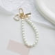 thumbnail image 2 of Llavero de imitación perla para mujer, dorado, llavero para coche, colgante para mochila, accesorio para llavero, colgador, regalo para seres queridos, llavero para coche en forma de corazón, 2 of 7