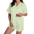 thumbnail image 1 of Conjunto de dos piezas para mujer con camiseta de manga corta y cuello en V y pantalones cortos, ideal para el verano y el ocio deportivo., 1 of 7