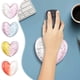 thumbnail image 1 of Alfombrilla de ratón ergonómica de silicona con forma de corazón y reposamuñecas con base antideslizante para escritorios de oficina y juegos (multicolor,1 pieza) Rkxzt, 1 of 9