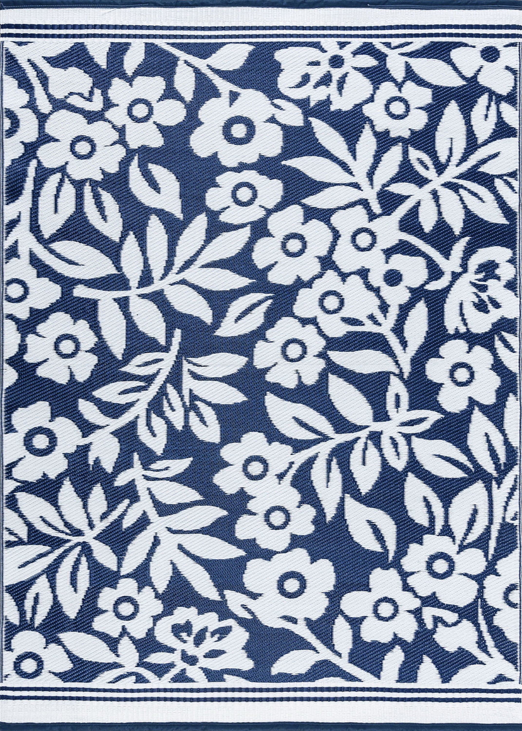 5x7 Reversible Navy and White Polypropylene Outdoor Floral Area Rug