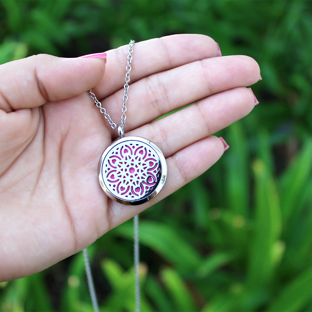 Anavia Fantasy Flower Aromatherapy Jewelry Essential Oil Necklace with Gift Box