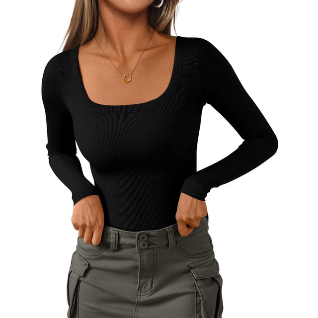 Remera PRETTYGARDEN de canalé con escote redondo y mangas largas negra S