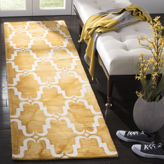 Safavieh Dip Dye Talbot Distressed Wool Runner Rug, Gold/Ivory, 2'3" x 6'