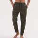 thumbnail image 4 of Pantalones deportivos casuales de color liso de moda para hombre, largos y con puños con cremallera., 4 of 5