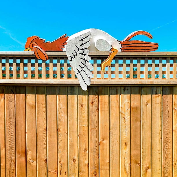 Wmhnj Decoracin para cerca exterior: Gallo descansando en la barandilla. Figura de PVC pintada a mano y resistente a la intemperie. Ideal para decorar el jardn o el hogar.