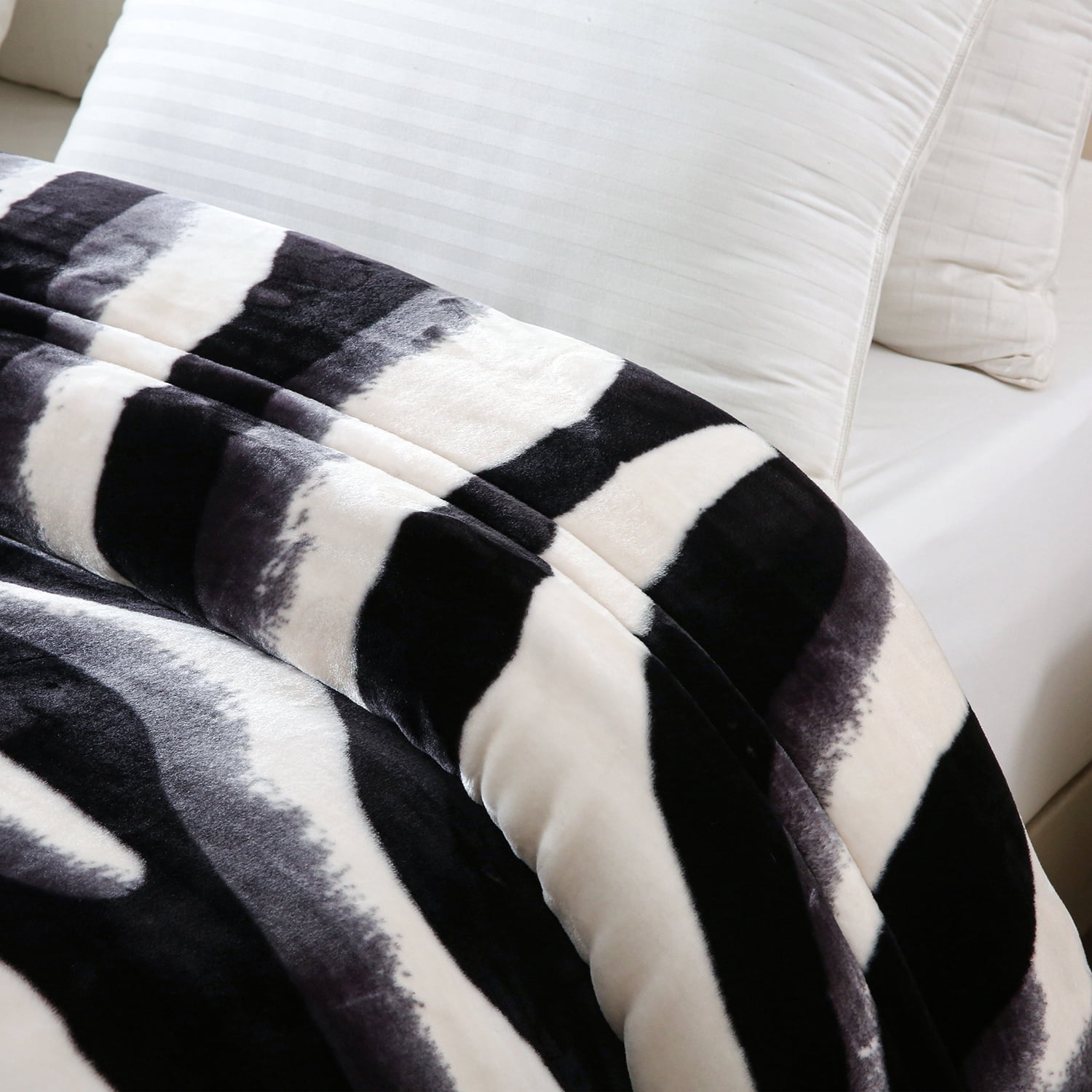 10lbs Heavy Thick A&B Pattern Blanket 2Ply Reversible - Thick Warm Plush Korean Style Bed Blanket, King Size Fleece Plush Blanket, Soft Winter Blanket For Adult 87" x 95", Black Tiger