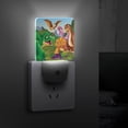 thumbnail image 4 of La Tierra Antes del Tiempo Luz nocturna LED con sensor de anochecer a amanecer para dormitorio, baño, pasillo, escaleras - Lámpara LED nocturna de enchufe, 0.5W - 1 pieza, 4 of 6