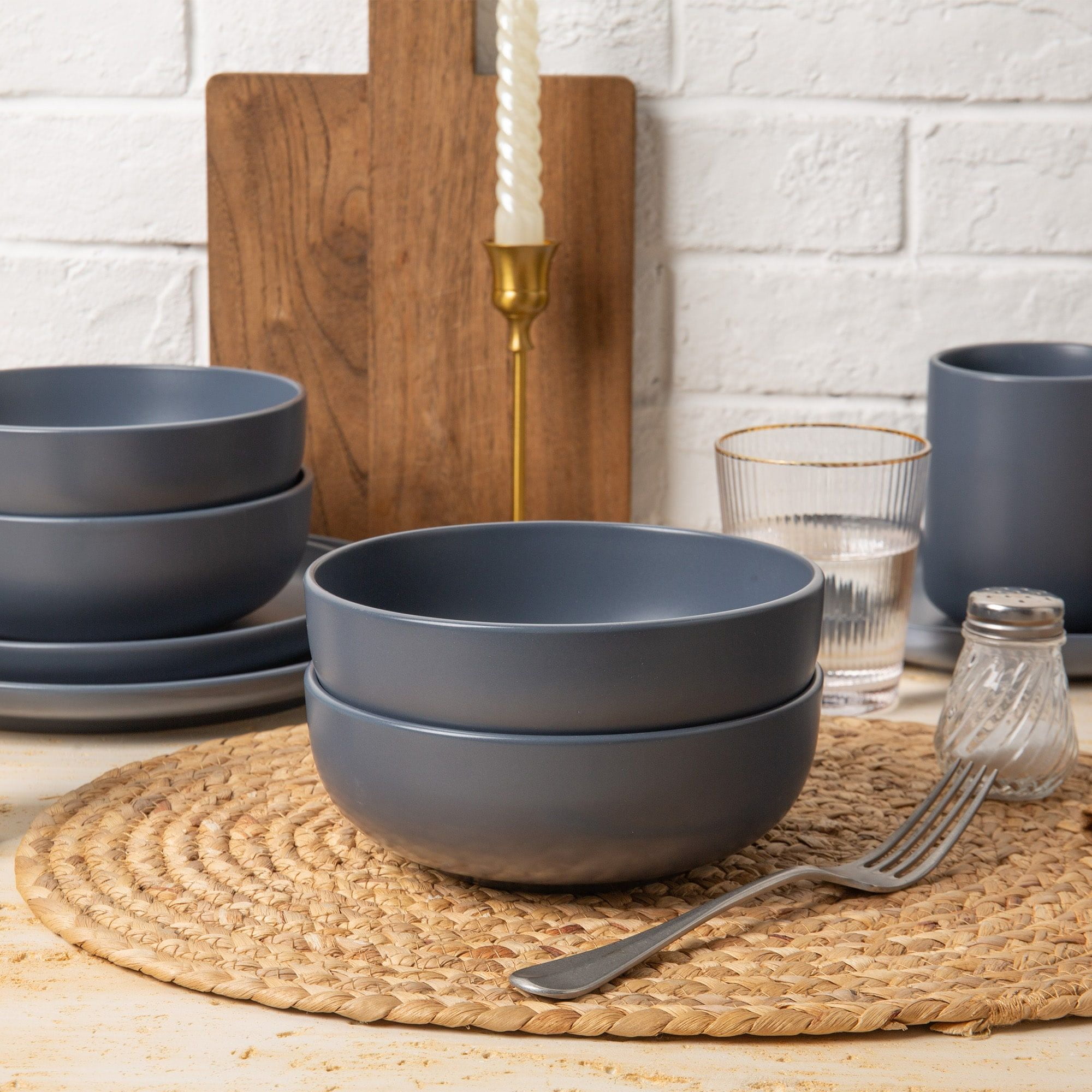 12-Piece Stoneware Dinner Plates Bowls Sets, Microwave & Dishwasher Safe, Non-Toxic Dinner Plates Bowls Set, Stackable Matte Glaze Kitchenware for 4