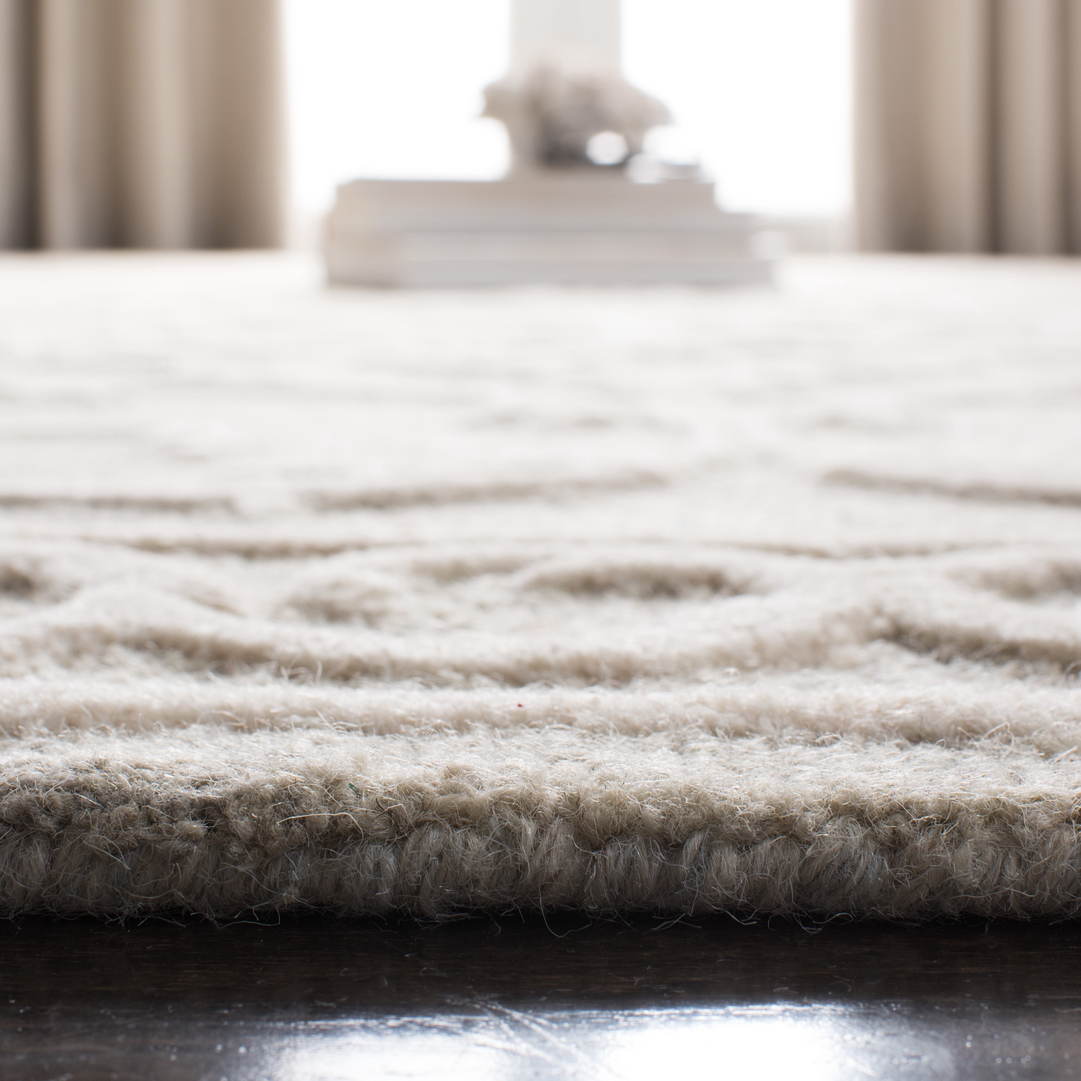 SAFAVIEH Micro-Loop Asteria Oriental Runner Rug, Light Grey/Ivory, 2'3" x 9'