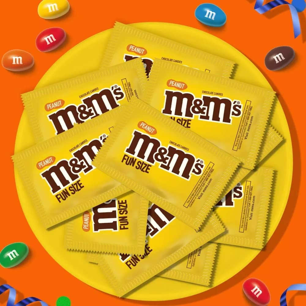 M&M Peanuts Candy - 2lb Bulk Peanut M&Ms Candy - 50 Fun Size Individually Wrapped M&M Candy - Peanut Chocolate M&Ms Bulk Candy - Chocolate Candy Bulk Bag - 2 Pounds