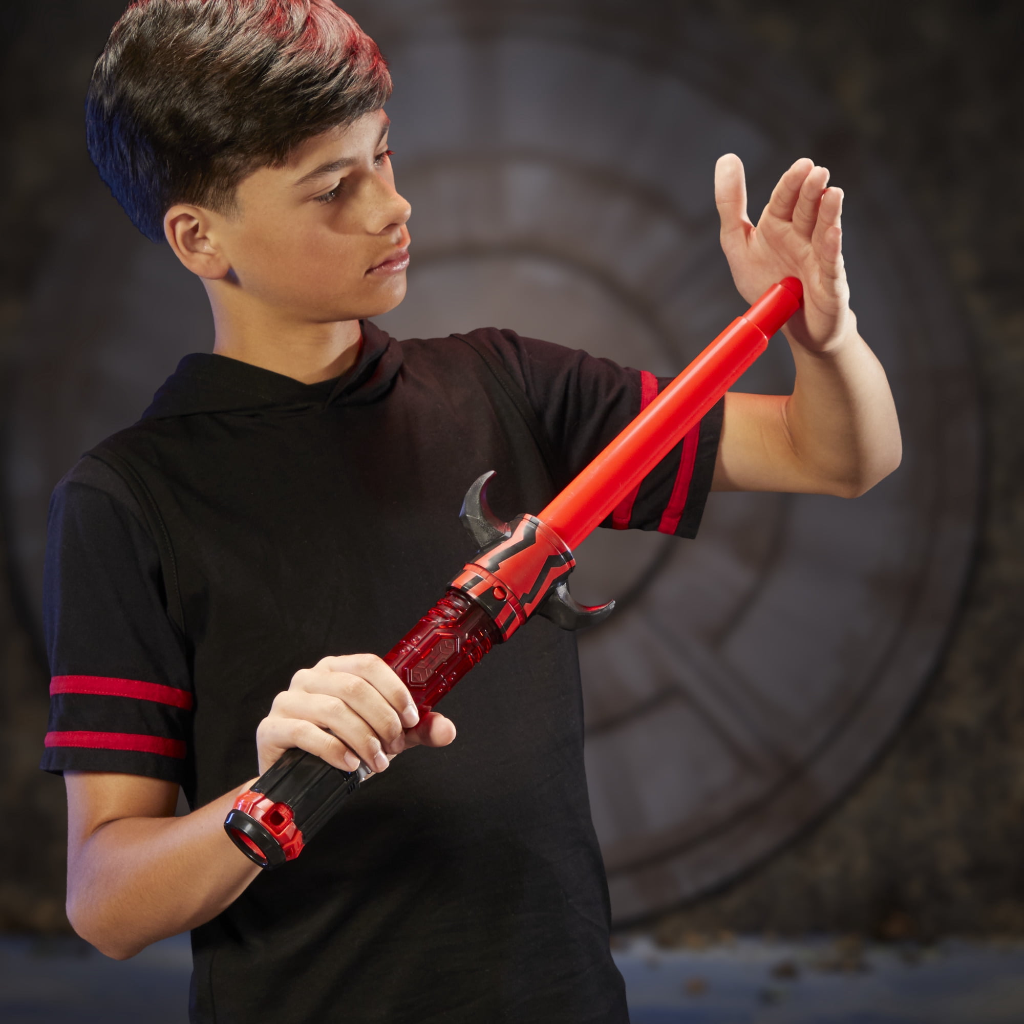 Star Wars Lightsaber Forge Kyber Core Dark Side Villains Pack, Red Customizable Lightsabers