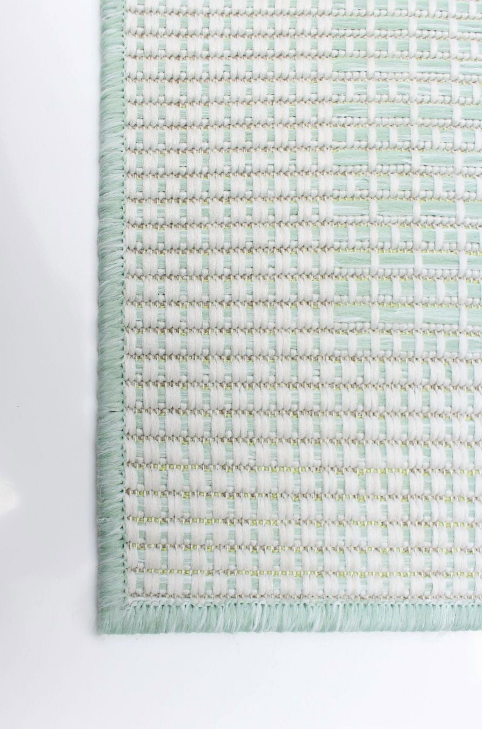 ECARPET Outdoor Area Rug for Patio, Deck, Backyard, Camping, Water Proof Carpet, Veranda Classic Collection