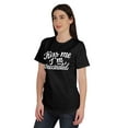 thumbnail image 4 of Inkmeso Embrasse-Moi Je Suis Vacciné T-shirt Col Rond Drôle pour Femmes-W6, 4 of 8