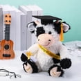 thumbnail image 4 of Peluche de Vaca Chalyna 25 cm con Traje de Graduación, 4 of 7