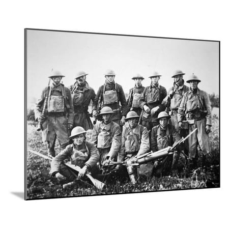 German Heavy Machine Gun American Patrol with German Machine Gun Captured in the Saint-Mihiel Offensive on the Western… Wood Mounted Print Wall Art By American Photographer ()
