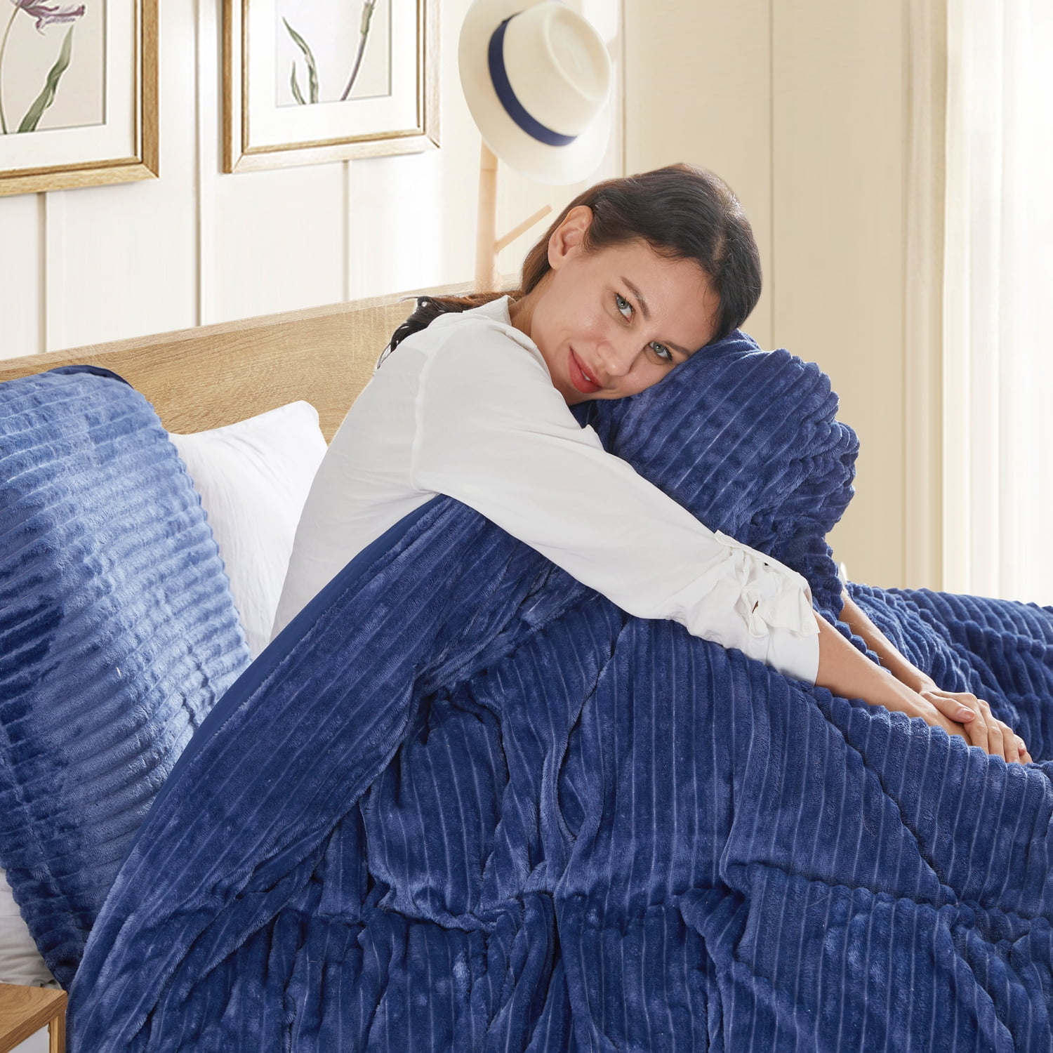 Clara Clark 3 Piece Reversible Duvet COVER Sheet & Sham Set, 100% Soft Microfiber Decorative Cut Plush Duvet COVER Queen, Navy