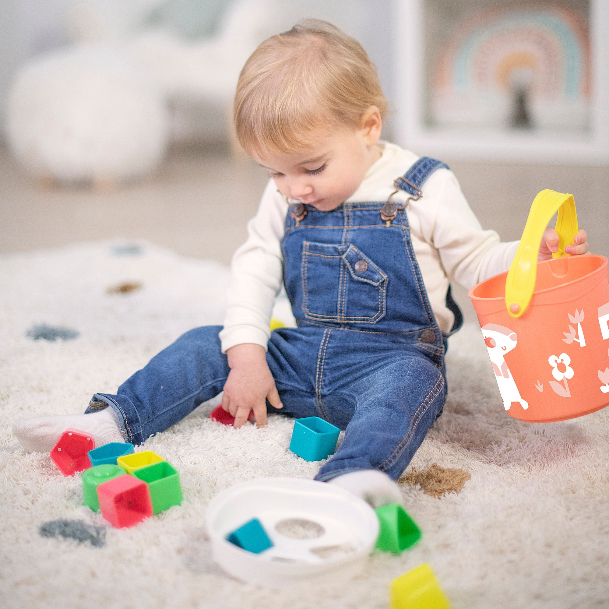 Miniland Feel to Learn Shape sorting bucket