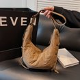 thumbnail image 3 of Crescent Bag Messenger Bolso Bandolera para Mujeres Y Hombres Croissant Nailon Sólido, 3 of 9