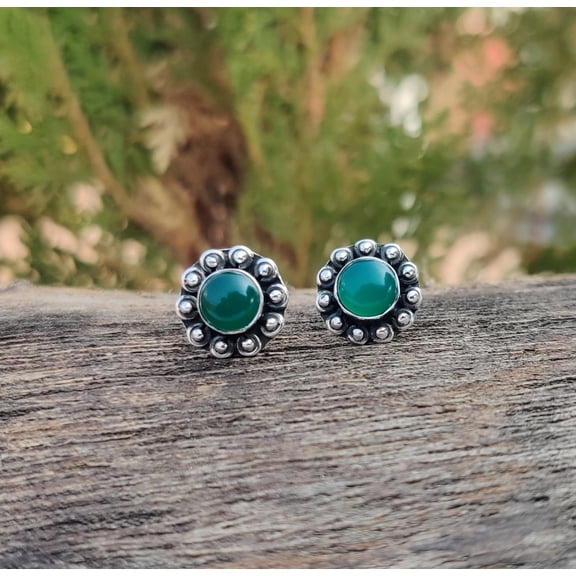 Green Onyx Stud Earrings – 925 Sterling Silver Round Green Onyx Gemstone Studs for Women, Handmade Boho Dotted Silver Earrings with Push Back, Elegant Jewelry Gift
