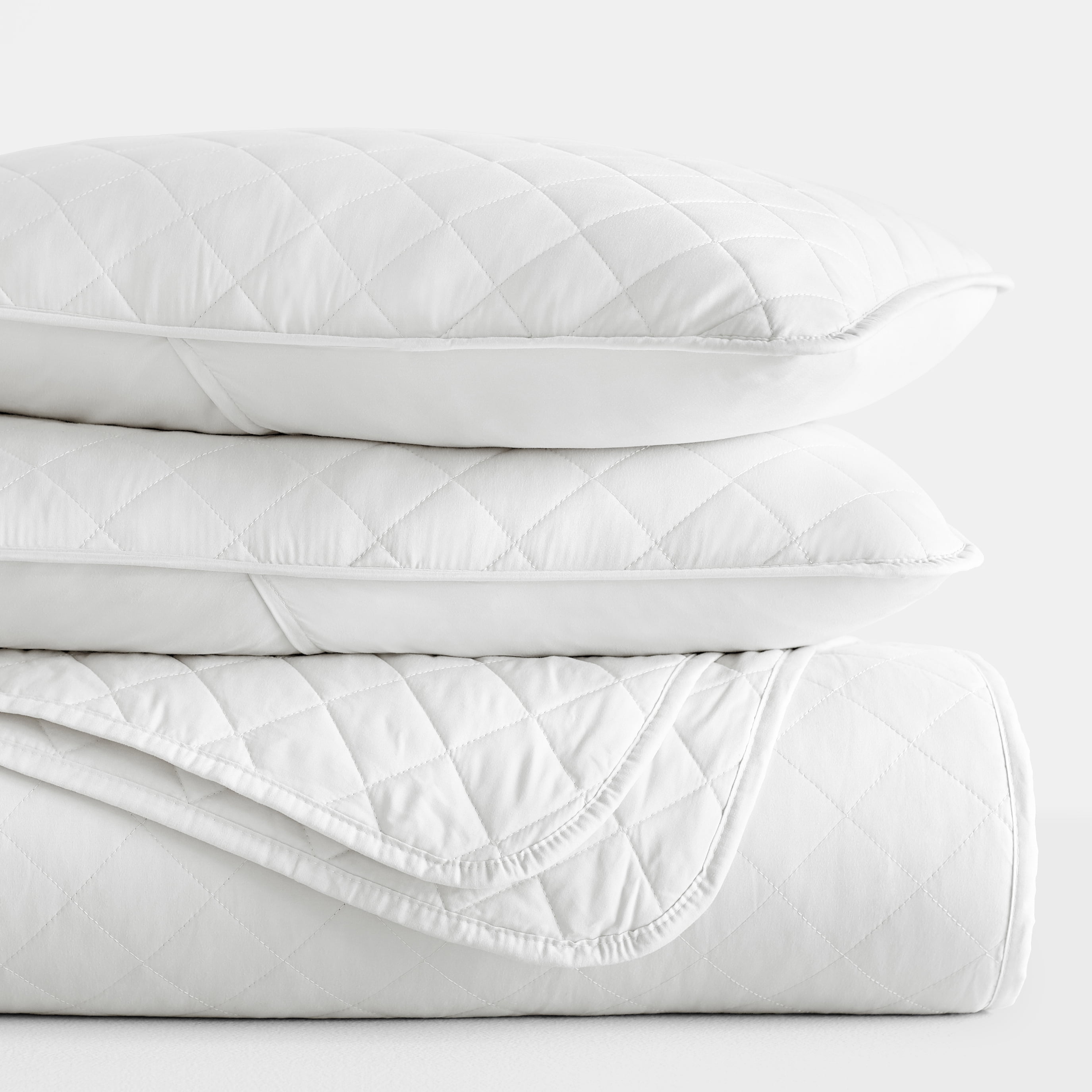 Noble Linens 3-Piece White Diamond Quilt Set, Twin / Twin XL