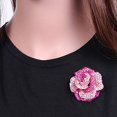 thumbnail image 4 of Broche de flor de rosa hermosa floreciente con diamantes de imitación de cristal para mujer, 4 of 5