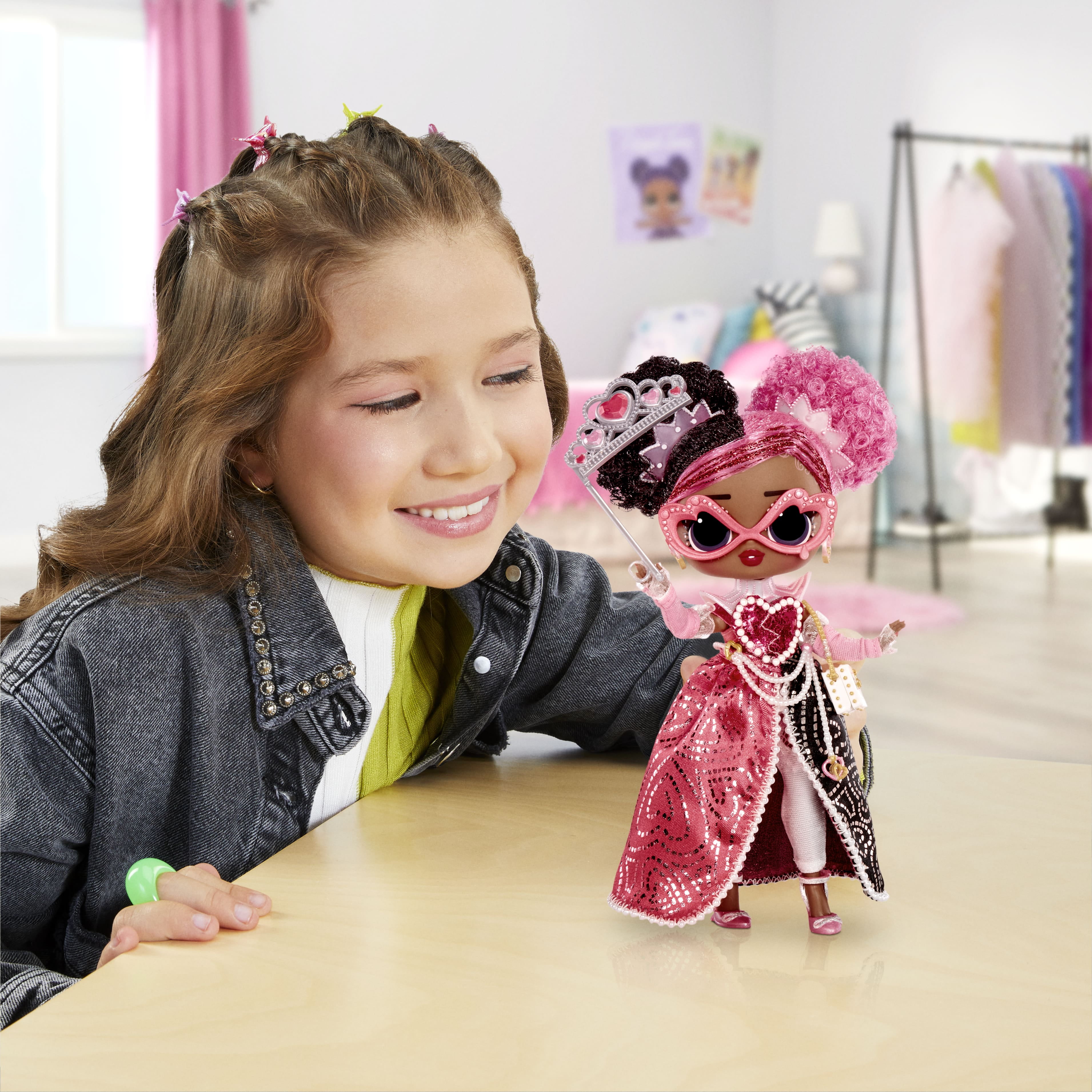 L.O.L. Surprise Tweens Masquerade Party Fashion Doll Regina Hartt with 20 Surprises Including Party Accessories and 2 Fashion Looks – Great Gift for Kids Ages 4+