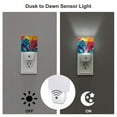 thumbnail image 3 of Balery Gaming Luz Nocturna LED con Sensor Automático, Enchufe con Sensor Crepuscular, Luz Suave de 0.5W para Dormitorio, Pasillo, Baño-US, 3 of 7