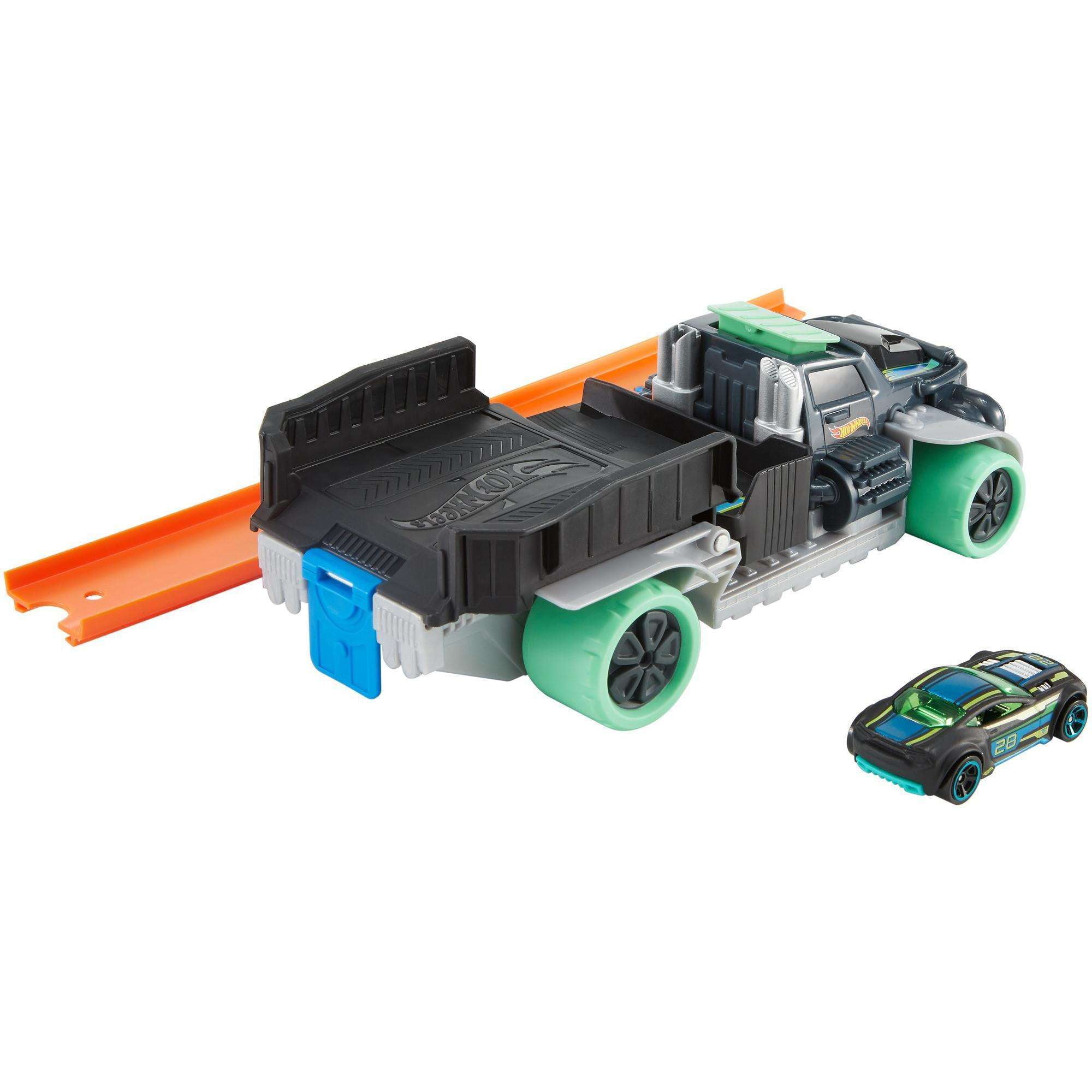 hot wheels whiplash hauler