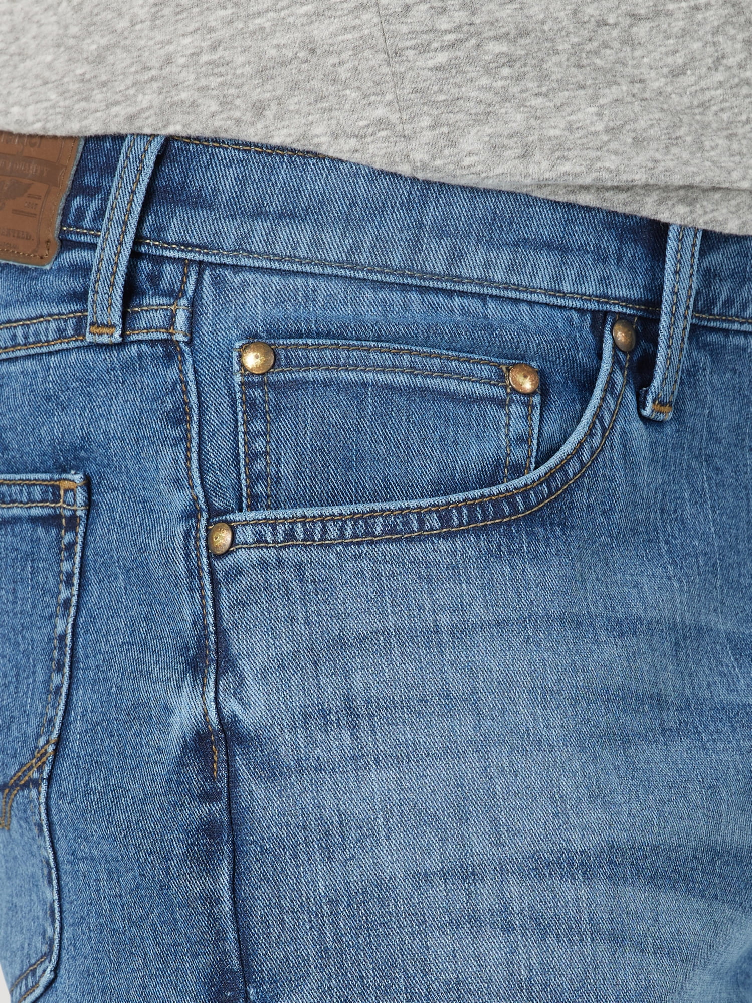 Wrangler Men's Athletic Fit Jean
