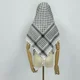 thumbnail image 3 of Bufanda Keffiyeh unisex de algodón con estampado tradicional árabe de pata de gallo y borlas. Versátil Shemagh para hombres y mujeres (100 % algodón, diseño ancho)., 3 of 3