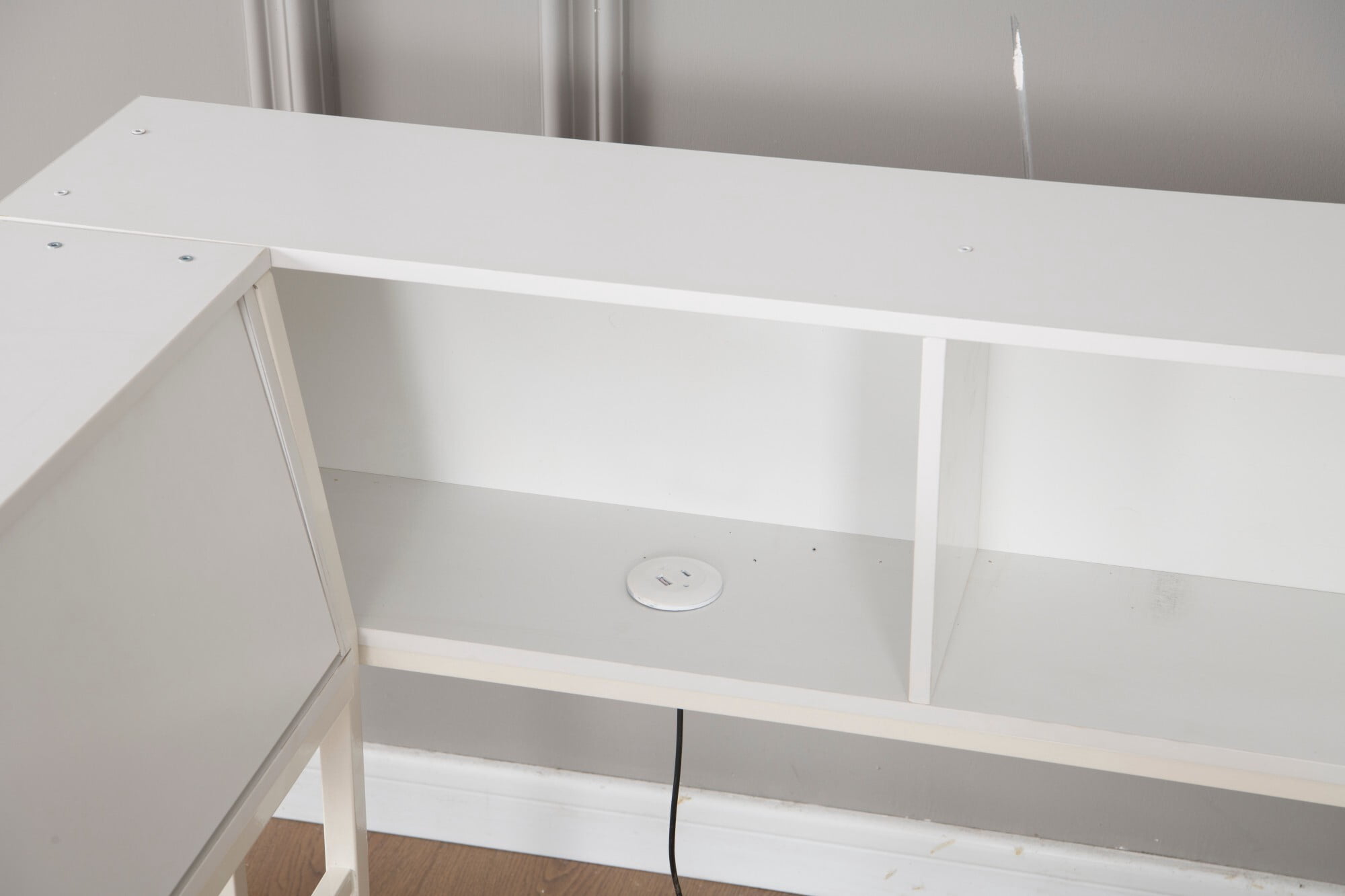 AENKYO Twin Size Corner Daybed with Desk & Storage, Reversible LED Bed Frame with Charging Station & Drawers, White