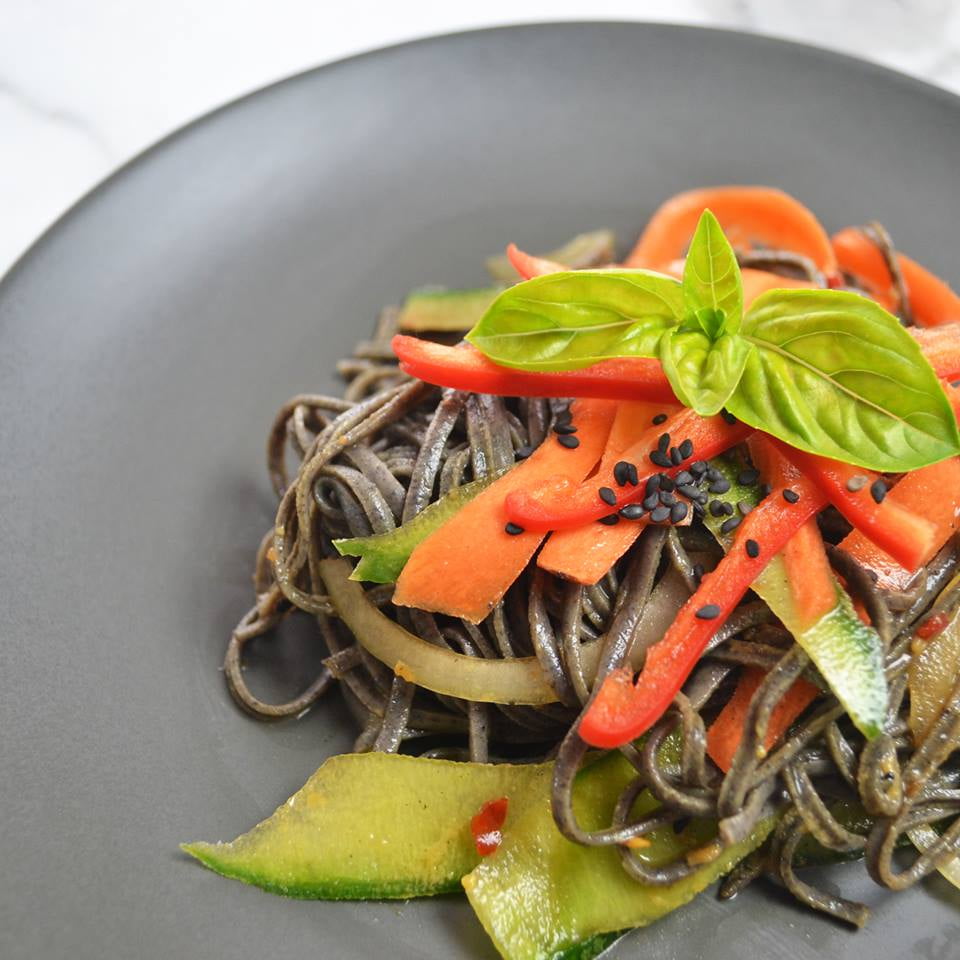The Only Bean - Organic Black Bean Spaghetti Pasta - High Protein, Keto Friendly, Gluten-Free, Vegan, Non-GMO, Kosher, Low Carb, Plant-Based Bean Noodles - 8 oz (6 Pack)