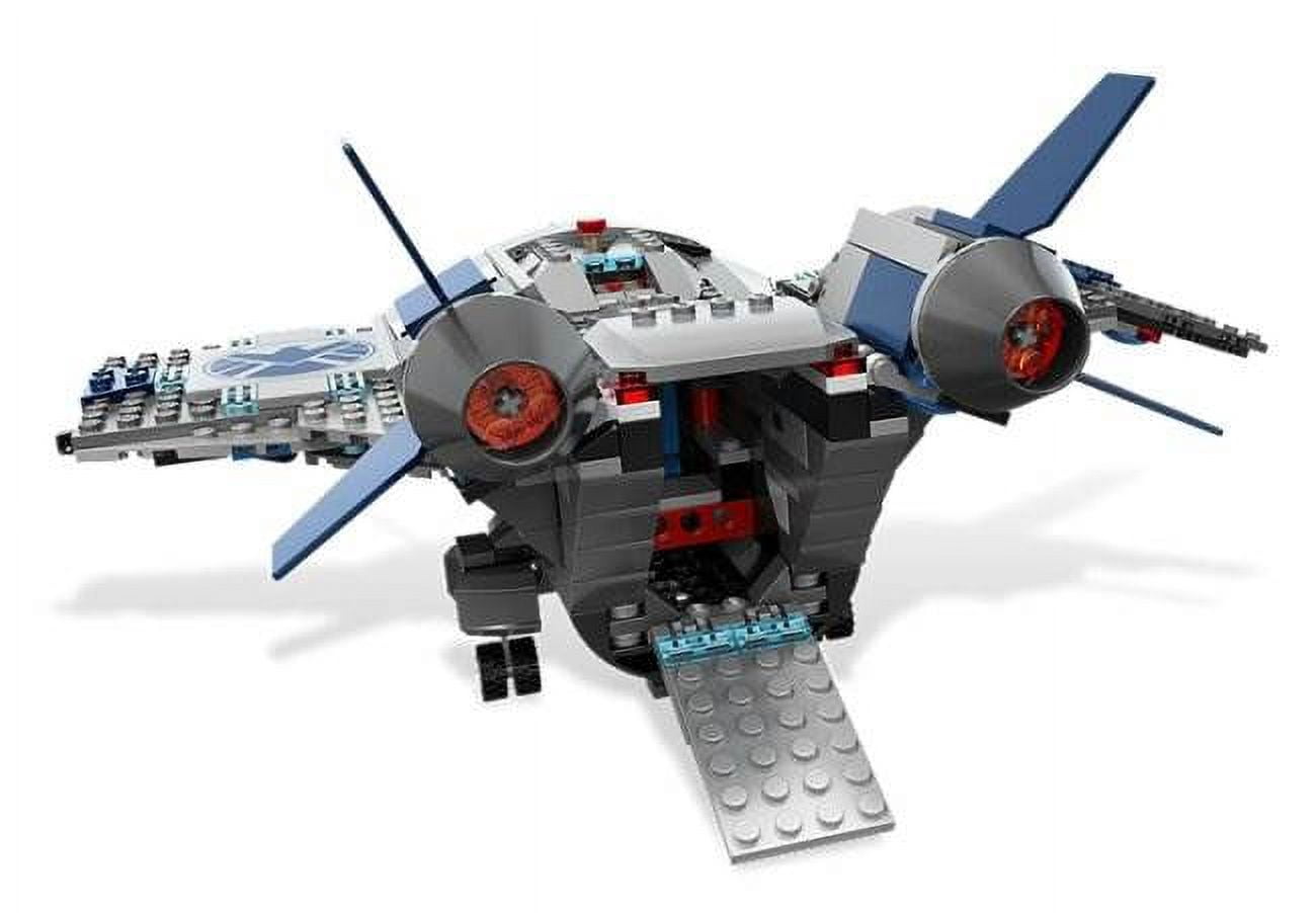 Quinjet Aerial Battle
