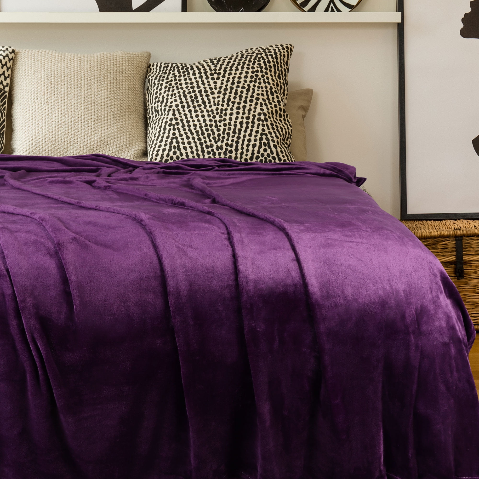 REGALWOVEN 1 Pcs Home Warm Soft Microplush Fleece Solid Throw Blanket Dark Purple 78" x 90"